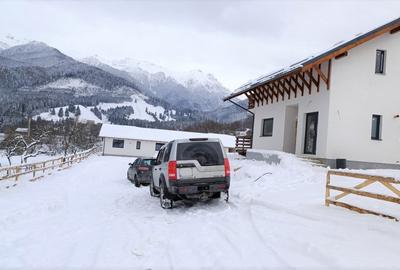 Casă cu 9 camere cu Teren 2270 Mp în Bran - 3