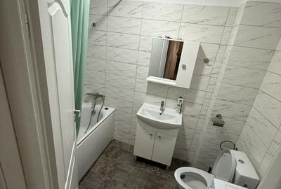 Apartament cu 2 camere decomandat în Apărătorii Patriei