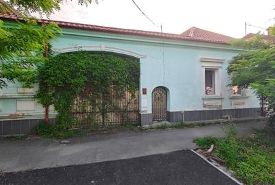 Casă individuală cu 9 camere cu Teren 2826 Mp în Sânpetru - 1