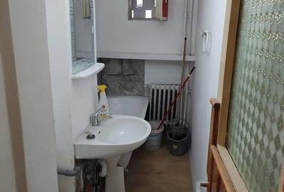 Apartament cu 2 camere semidecomandat în Spitalul Județean