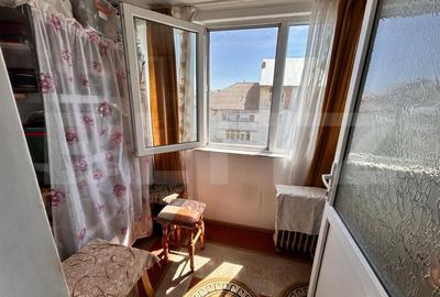 Apartament cu 3 camere decomandat în Tomești - 7