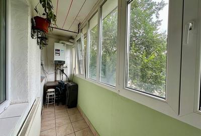 Apartament cu 4 camere decomandat în Apărătorii Patriei