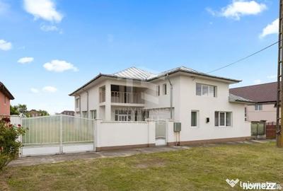Casă cu 7 camere cu Teren 1446 Mp în Macea