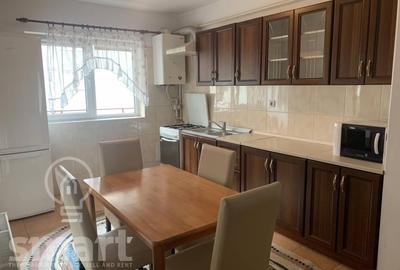 Apartament cu 2 camere decomandat, mobilat în Central