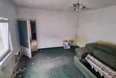 Casă cu 2 camere în Central