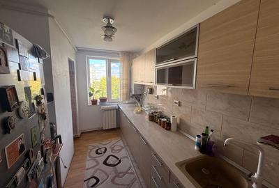 Apartament cu 3 camere decomandat în Central