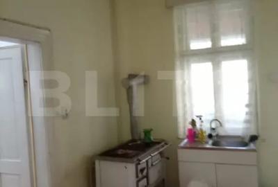 Casă cu 2 camere cu Teren 650 Mp în Central