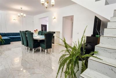 Casă cu 6 camere cu Teren 370 Mp în Haieu