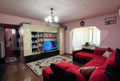 Apartament cu 3 camere semidecomandat în Micro 16