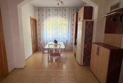 Apartament cu 3 camere decomandat în Central - 9