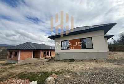 Casă cu 4 camere cu Canalizare în Tăuții de Sus - 4