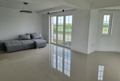 Casă cu 4 camere în Stupini - 2