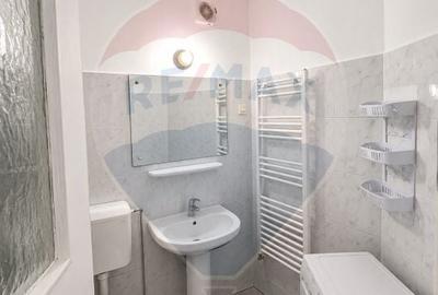 Apartament cu 3 camere decomandat în Capitol - 11