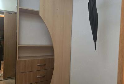 Garsonieră decomandată în Tei