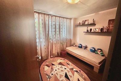 Apartament cu 2 camere decomandat în Sala Palatului