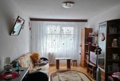 Apartament cu 3 camere în Crângași
