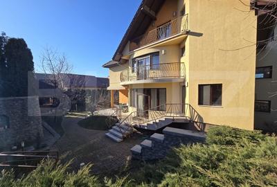 Casă individuală cu 8 camere cu Canalizare în Europa - 1