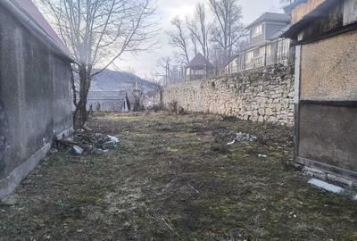 Casă cu 4 camere în Central - 2