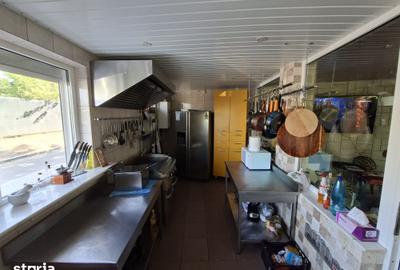Casă cu 9 camere cu Teren 1000 Mp în Central - 11