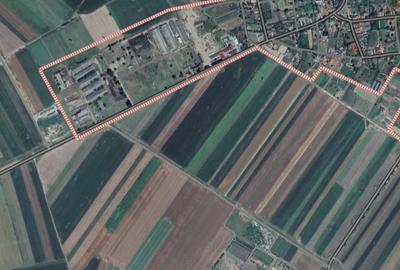 Teren de 9400 mp, în Cujmir