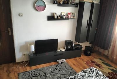 Apartament cu 2 camere semidecomandat în Berceni - 3