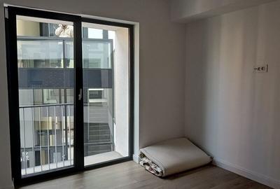 Apartament cu 2 camere decomandat, mobilat în Universitate