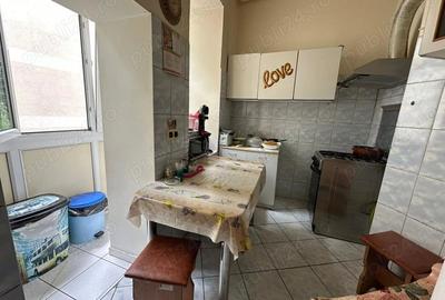 Apartament cu 4 camere decomandat, mobilat în Ultracentral