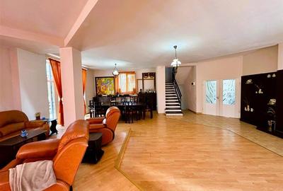 Casă individuală cu 10 camere cu Piscina în Malul Ursului - 2
