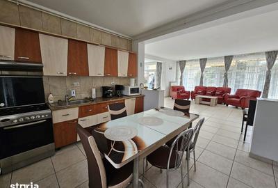 Casă cu 7 camere cu Teren 270 Mp în Nord - 2