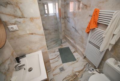 Casă cu 7 camere cu Teren 386 Mp în Platoul Izvor - 13