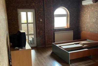 Casă individuală cu 15 camere cu Garaj în Comănești - 9