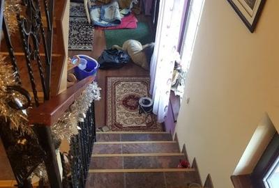 Casă individuală cu 8 camere cu Teren 300 Mp în Bradu - 12