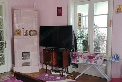Casă cu 6 camere în Central - 1