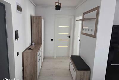 Apartament cu 2 camere semidecomandat, mobilat în Florești - 1