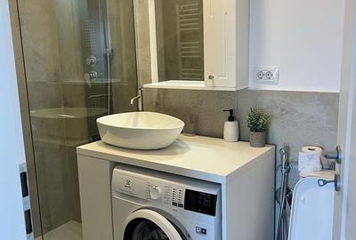 Apartament cu 3 camere decomandat în Popoveni