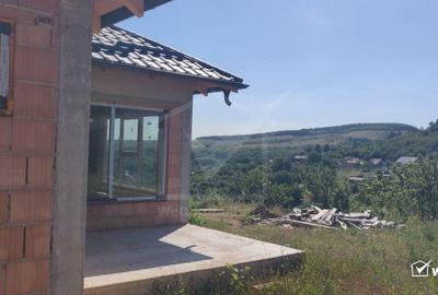 Casă individuală cu 4 camere cu Canalizare în Suceagu - 3