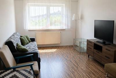 Apartament cu 3 camere decomandat în Micro 16