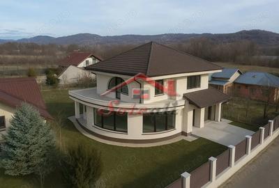 Casă cu Teren 783 Mp în Cornu - 20