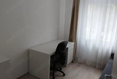 Apartament cu 3 camere decomandat în Exterior Vest