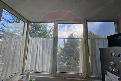 Apartament cu 3 camere decomandat în Central - 2