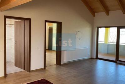 Casă cu 4 camere cu Teren 860 Mp în Șimian - 10