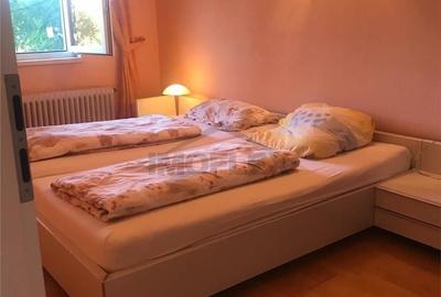 Casă cu 10 camere cu Teren 3700 Mp în Cenad