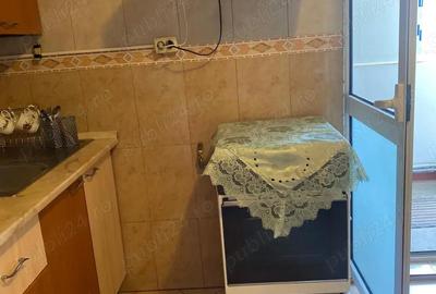 Apartament cu 4 camere decomandat în Micro 21 - 1