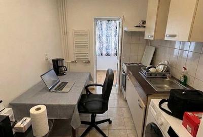 Garsonieră decomandată în Central