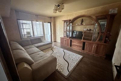 Apartament cu 3 camere decomandat în Calea București - 1