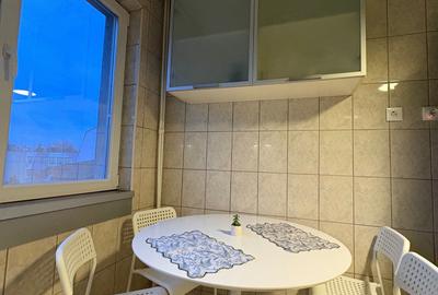 Apartament cu 2 camere semidecomandat în Apusului