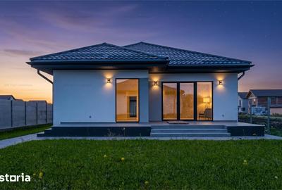 Casă cu 4 camere cu Teren 500 Mp în Stupini