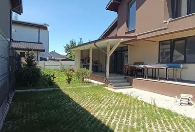 Casă cu 4 camere cu Teren 378 Mp în Malu Mare - 11