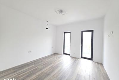 Casă cu 4 camere cu Teren 450 Mp în Stupini