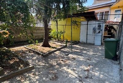 Casă individuală cu 5 camere cu Canalizare în Banu Mărăcine